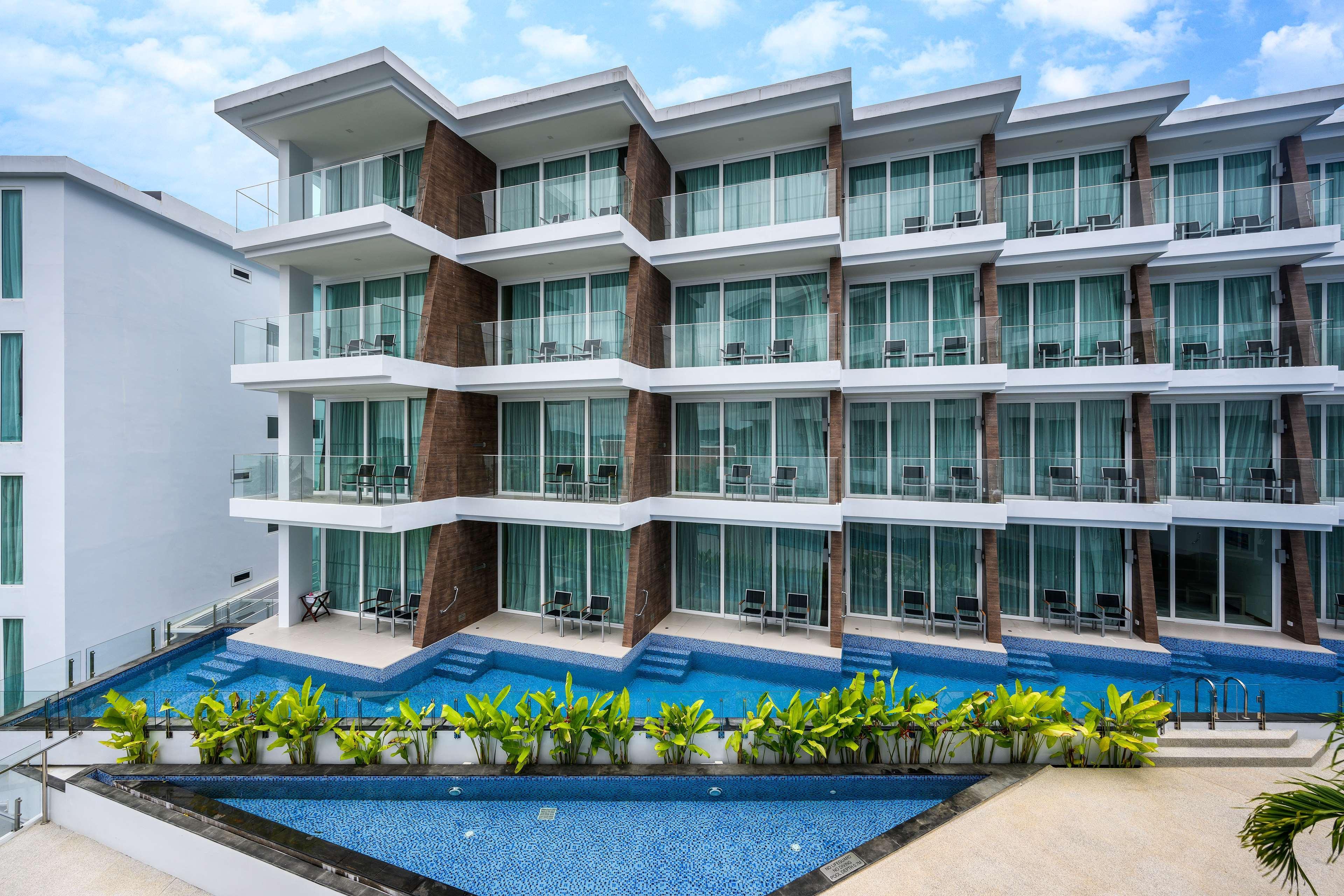 The Beachfront Hotel Phuket Rawai Экстерьер фото